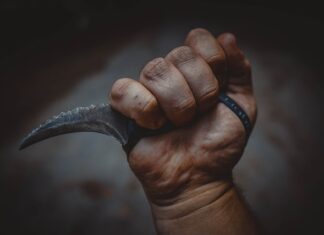 Czy Karambit jest ostry? Czy Karambit jest ostry?